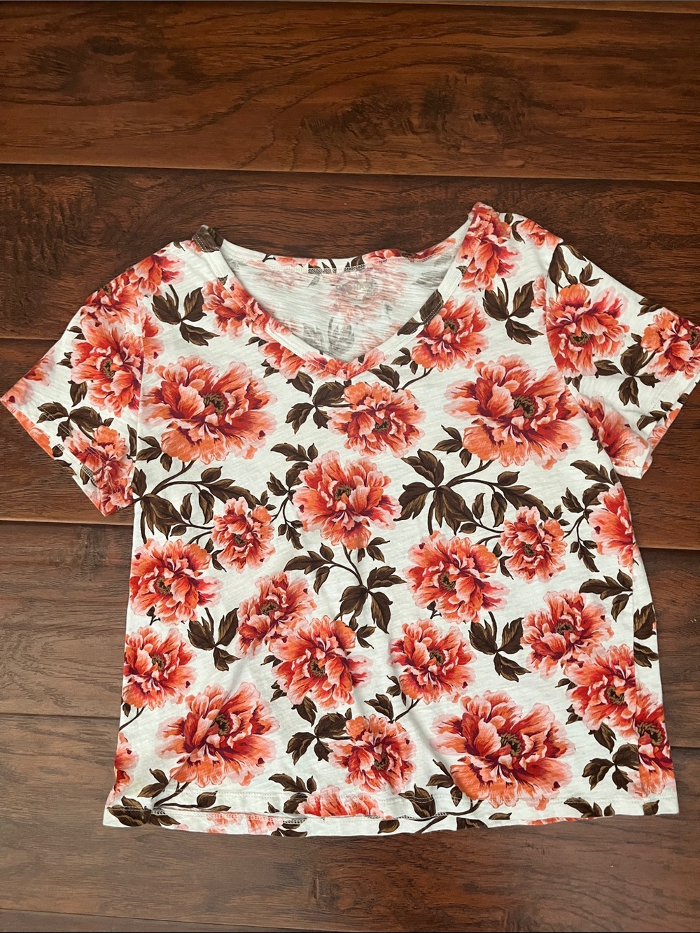 Old Navy White V‑Neck Top with Coral Floral Print